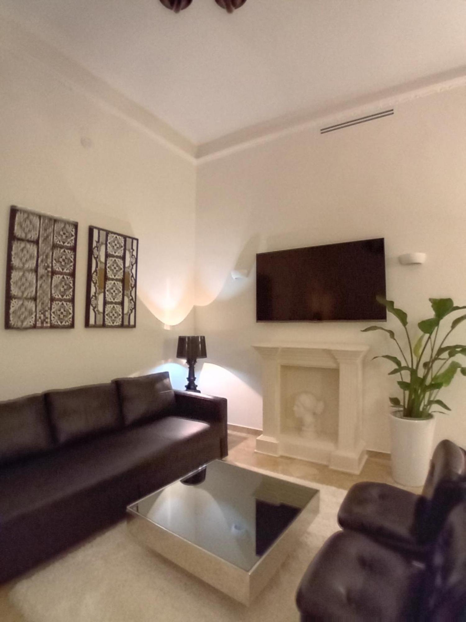 Bari Downtown Luxury Apartment Екстер'єр фото