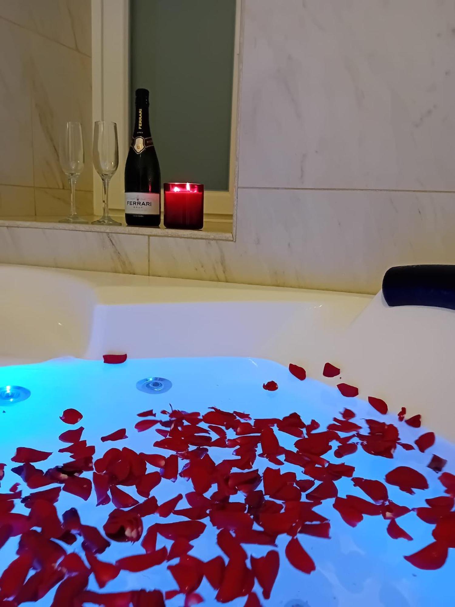 Bari Downtown Luxury Apartment Екстер'єр фото